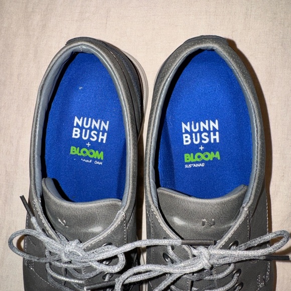 Nunn Bush
Men's Gray Dress Casual Shoes
Super light!
Like new - worn once! - Picture 4 of 6